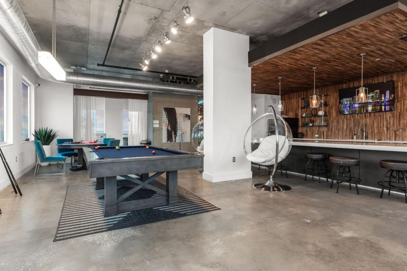 Modern 2 Bed Getaway Steps From Tropicana Field セント・ピーターズバーグ エクステリア 写真