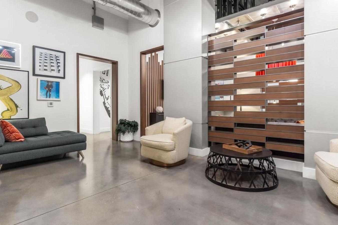 Modern 2 Bed Getaway Steps From Tropicana Field セント・ピーターズバーグ エクステリア 写真